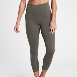 Athleta Elation Capri
